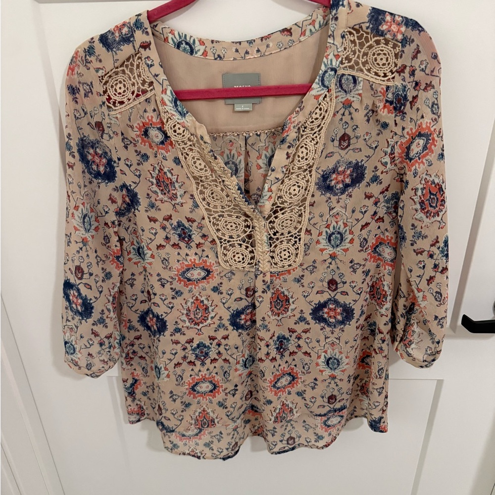 Maeve Anthropologie Boho Floral Blouse Size 2 Beige Crochet Trim Peasant Top